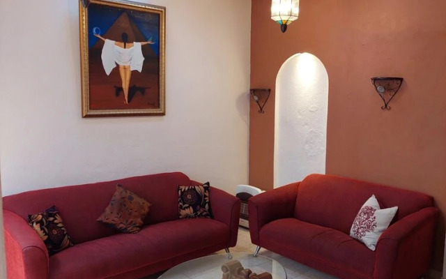 Centro 4bedroom Home on Stirling Dickinson