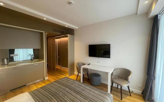 Leo Group Luxury Apartment 2426 Alliance Palace