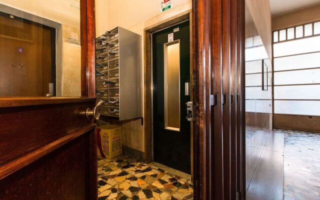 Mm Dante Colorful Apartment