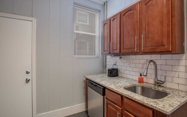 Spacious CWE Apts near BJC by Zencity