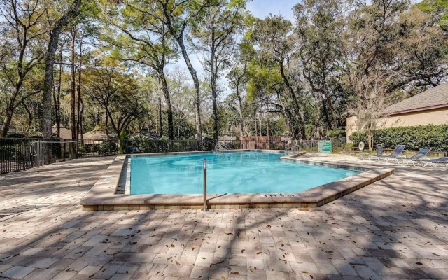 Fairway Oaks Villa Condo includes 2 Bicycles for Rides on Wonderful Bike Trail by RedAwning