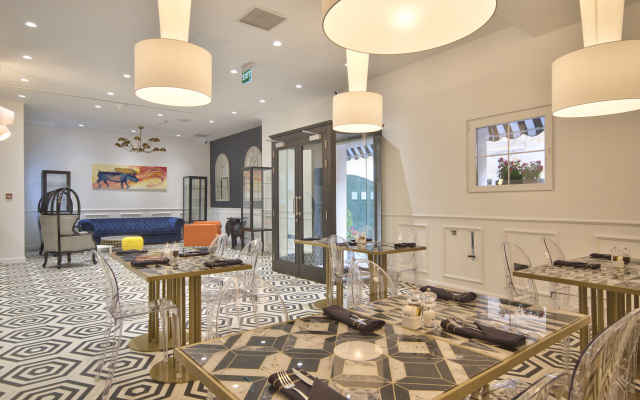HOLM Boutique &Spa - IK Collection