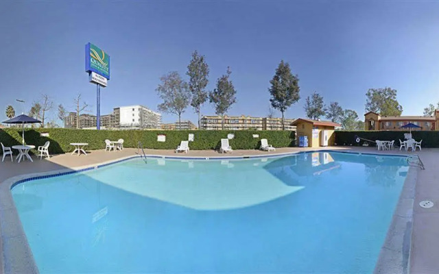 Americas Best Value Inn & Suites Escondido