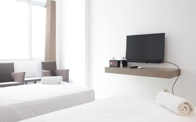 Comfy Studio Apartment at Emerald Tower