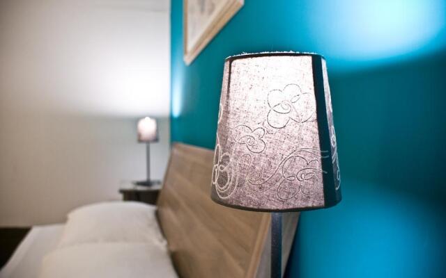 Bed  Breakfast Metropolis