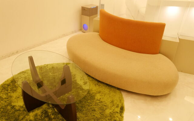 Breath Hotel