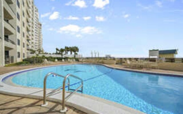 Emerald Towers 605 by Five Star Properties