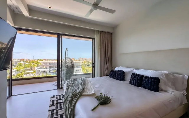 Marina Garden Penthouse 3 Bedroom Apartment