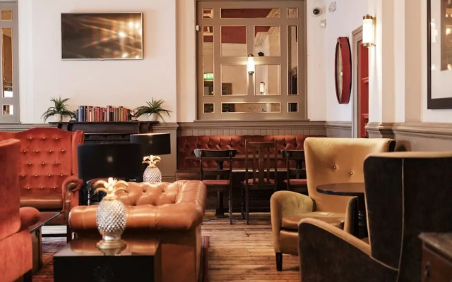 The Drayton Court Hotel
