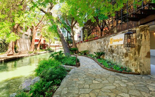 Holiday Inn San Antonio - Riverwalk, an IHG Hotel