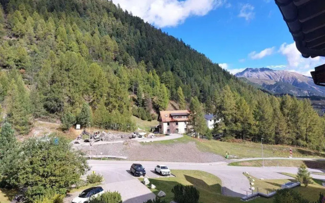 Alpine Charm Chalet in Sankt Moritz