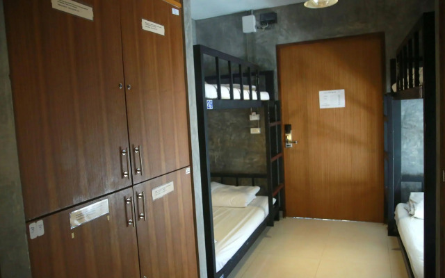 Freedom Hostel at Phi Phi