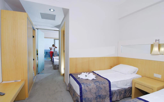 Lycus Beach Hotel