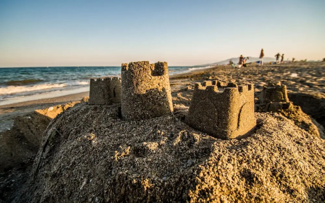 Ground floor apartment, private patio, east facing