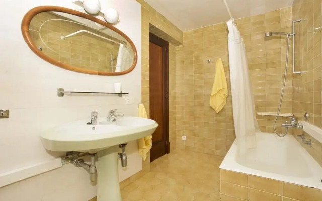 House - 2 Bedrooms with Sea views - 103213