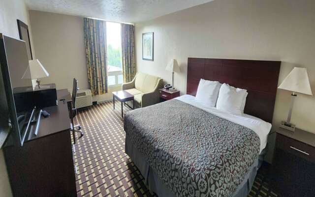 Days Inn by Wyndham Fort Wright Cincinnati Area