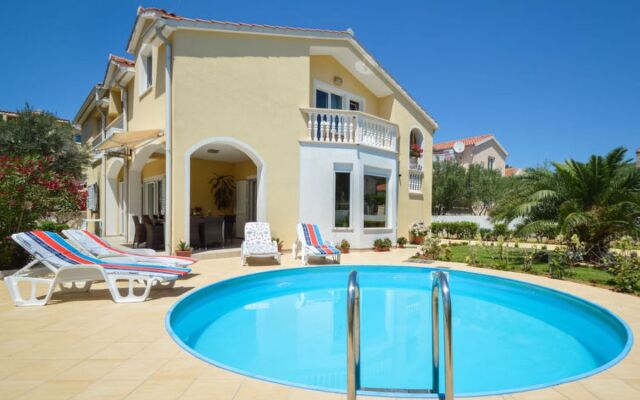 House Valdor Cervia