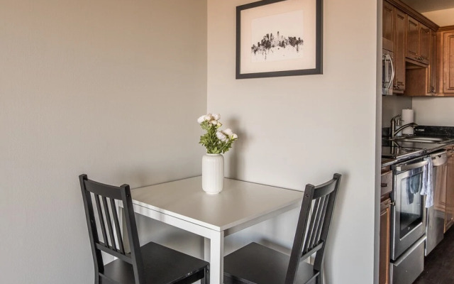 FRONTDESK The Churchill Apts Downtown Minneapolis