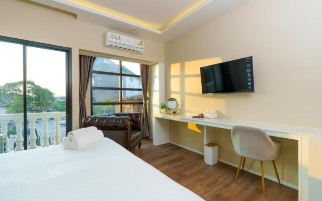 Calinton Hotel