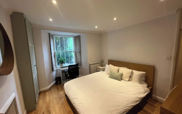 Beautiful 1BD Flat With Garden - Kentish Town