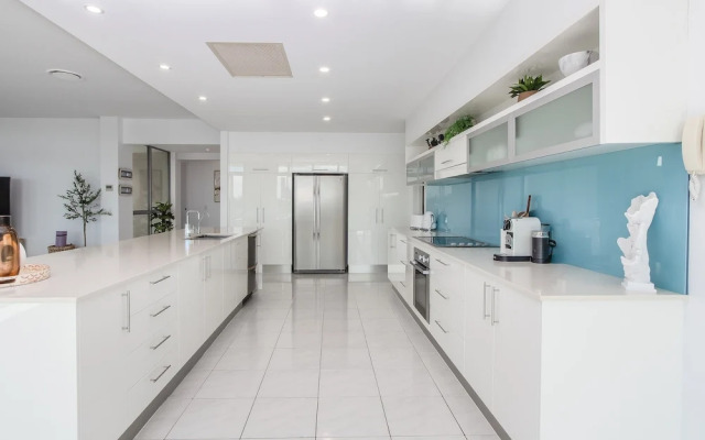 Mermaid Beach Luxury Penthouse