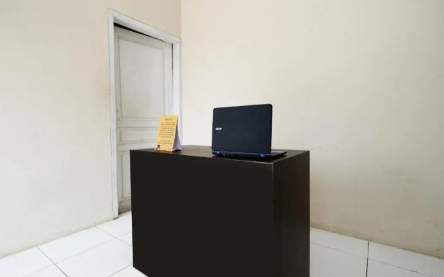 SPOT ON 2027 Putri Guest House Syariah