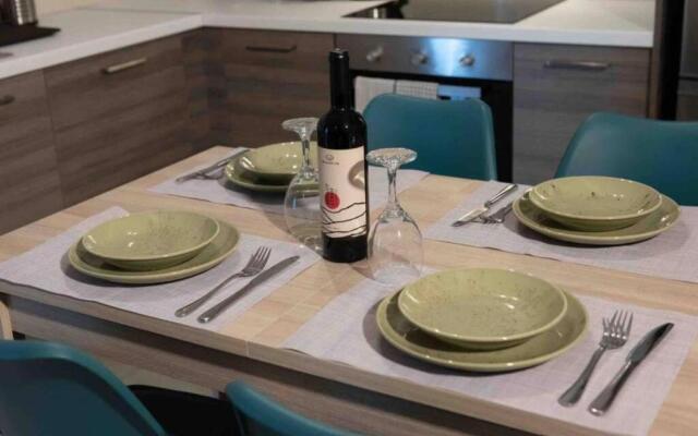 Modern spacious apartment located in Piraeus (B8)