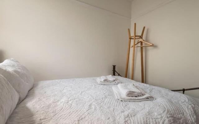 Worthing sea-front apartment