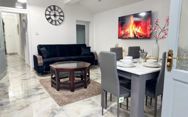 Modern North London Retreat - 7 Bedrooms