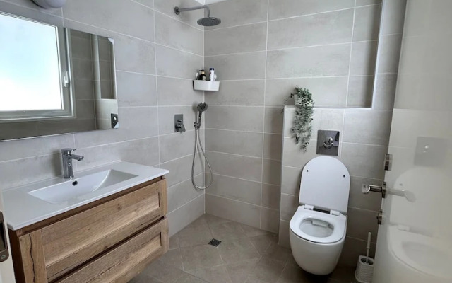 Sea Breeze Netanya Retreat by Sea N Rent