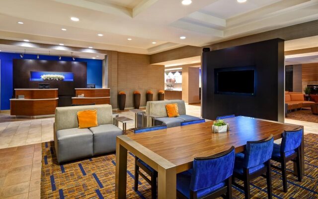 Courtyard by Marriott Louisville Airport