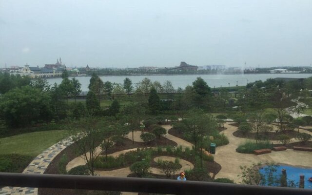 Shanghai Disneyland Hotel 