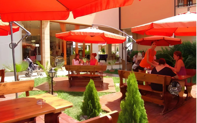Efir Holiday Village