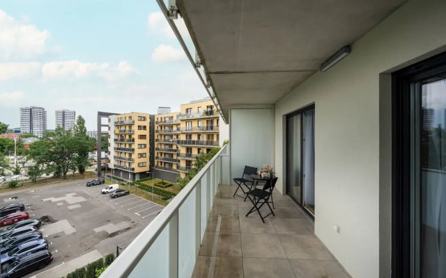 Latte Apartament Parking by Renters