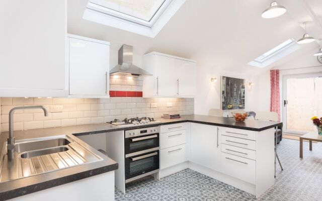 Newly Refurbished House in Bath - Sleeps 3