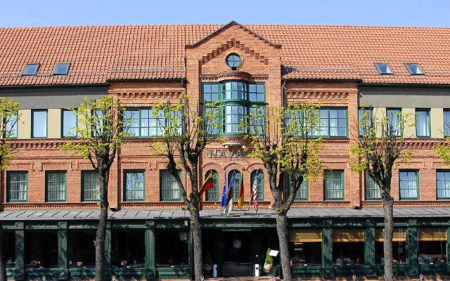 Navalis Hotel