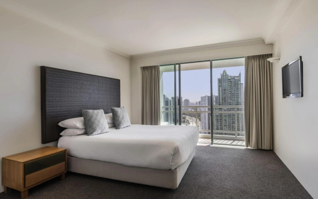 Mantra Crown Towers – Guest Rooms – Gold Coast
