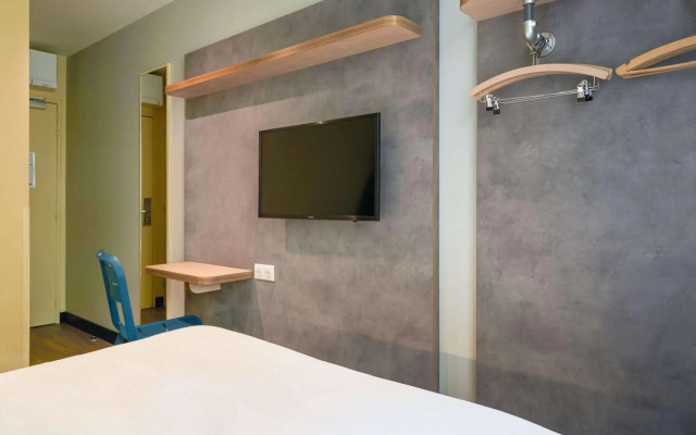 ibis budget Saint Maurice Hotel
