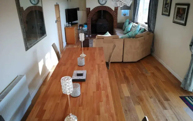 Charming 5-bed House in Boston Lincolnshire