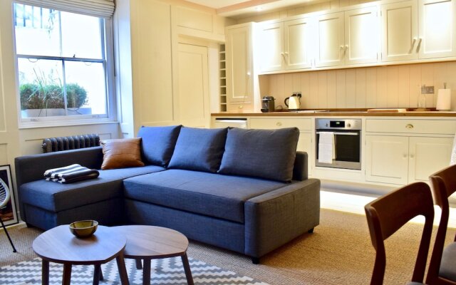 1 Bedroom Apartment Next To Russell Square