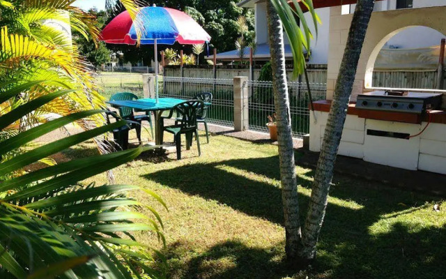 Paradise Court