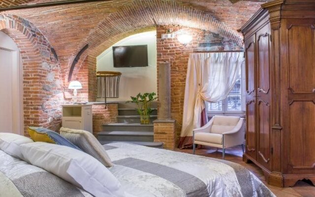 15 Santori Luxury Home