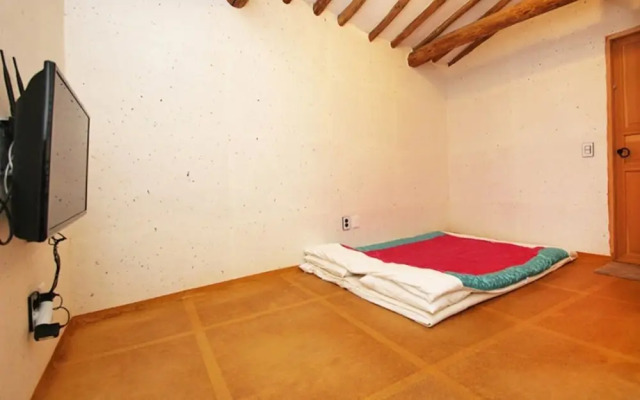 Jeonju Sarangnamoo Pension