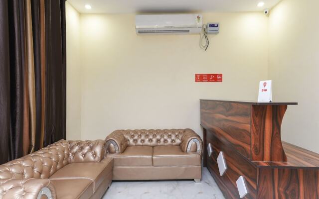 OYO 15834 Shubhangni Residency