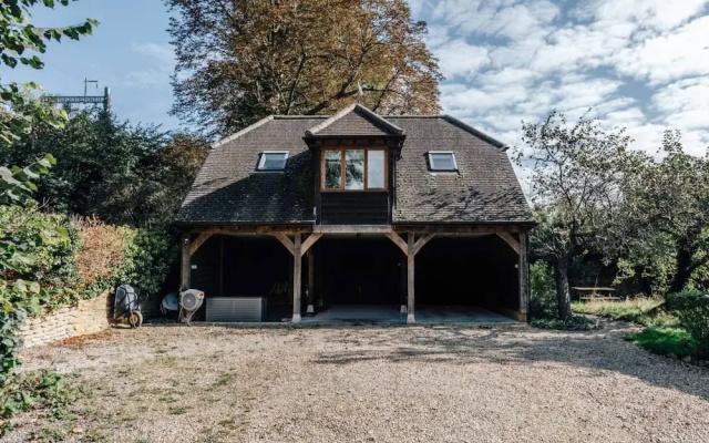 Redwood Retreat - From 110 Per Night