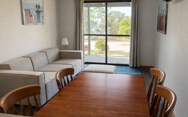 Bayview Cabins Kangaroo Island – Guest Rooms – American River