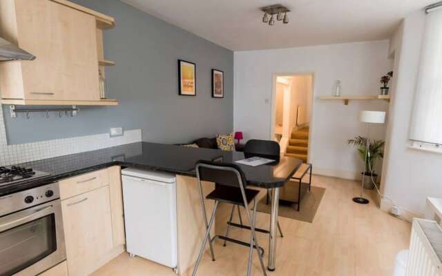 Spacious 2 Bedroom Flat in the Heart of Clapton