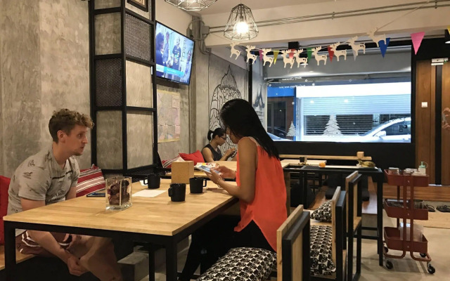 Plubpla Hostel
