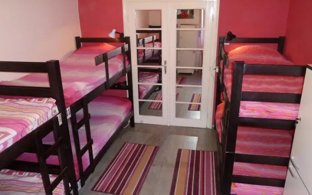 Double Door Hostel