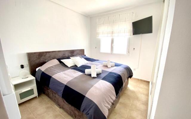 Beautiful Bungalow in front of the Beach with pool